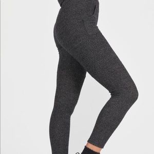 Lux Pocket Legging